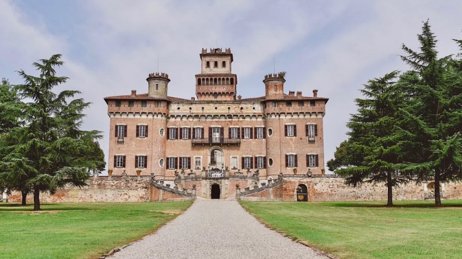 Castello di Chignolo Po, Italy